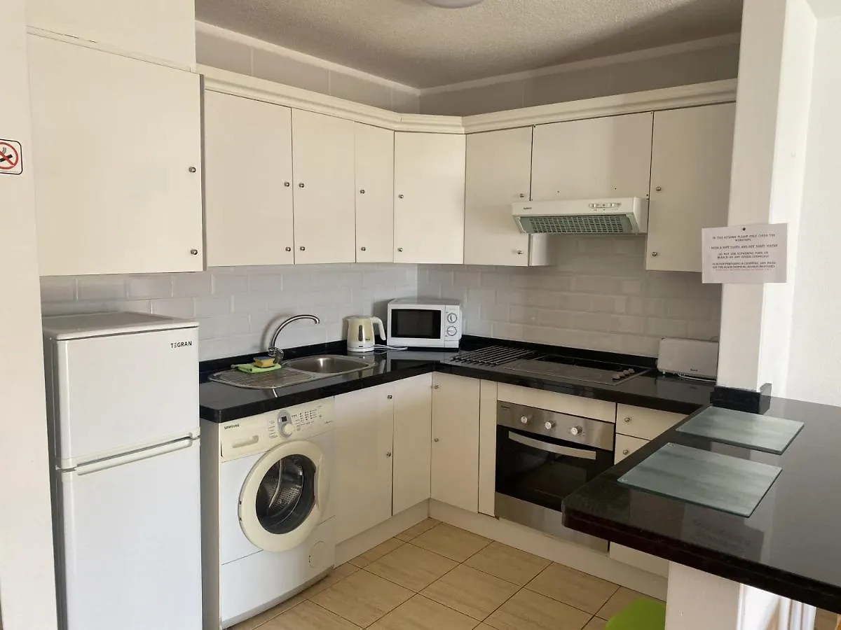 Apartment 7B2, Victoria Court 1,Avenida Londres 6, Los Cristianos, 38650, Tenerife Los Cristianos